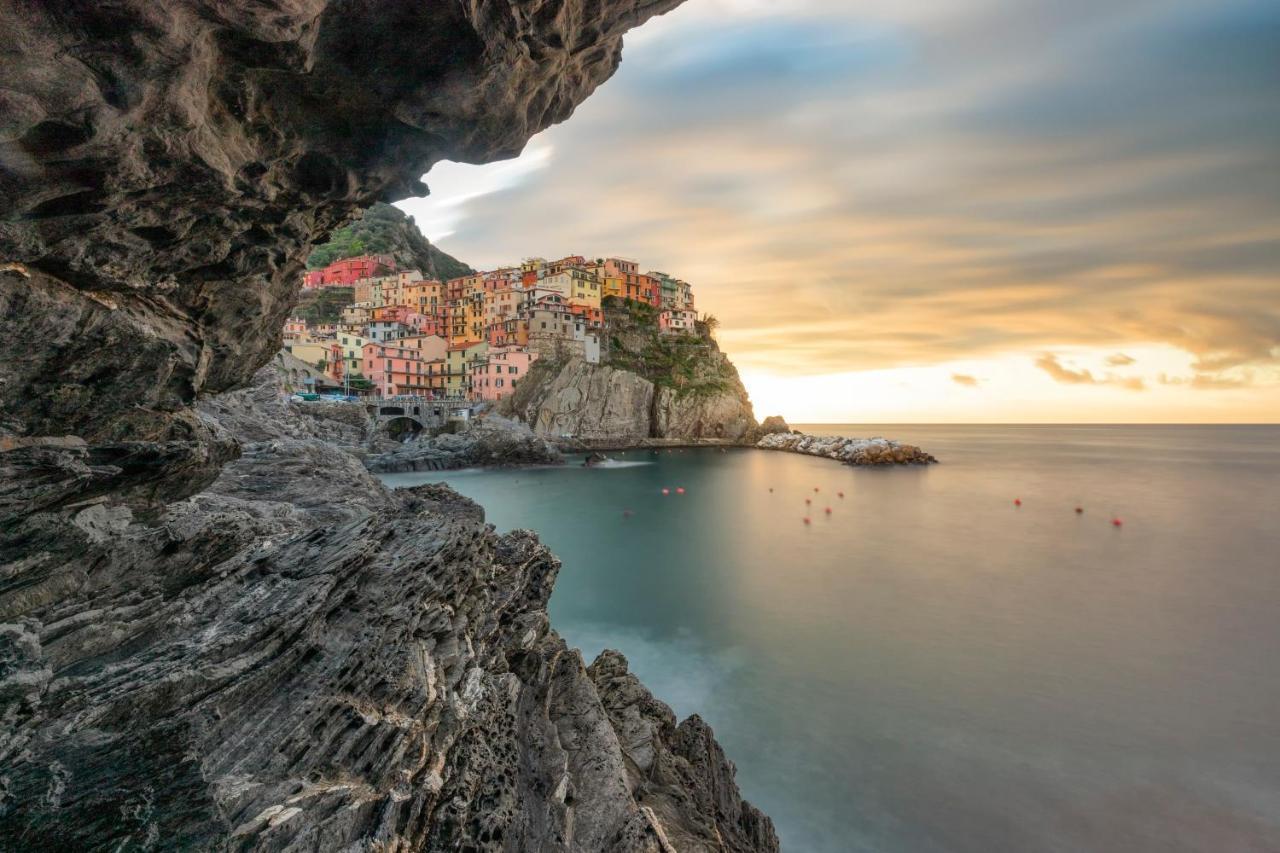 L' Attico Giallo Oro Di Giulia Manarola Buitenkant foto